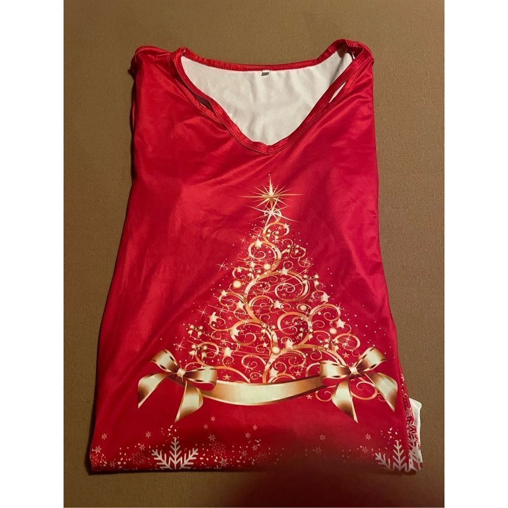 Christmas Print Cut Out Detail Tee